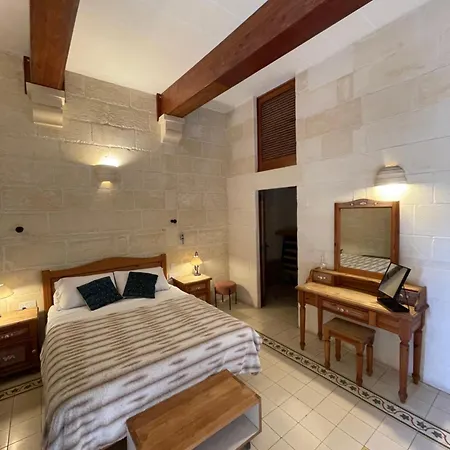 Boutique Gozo Kerċem